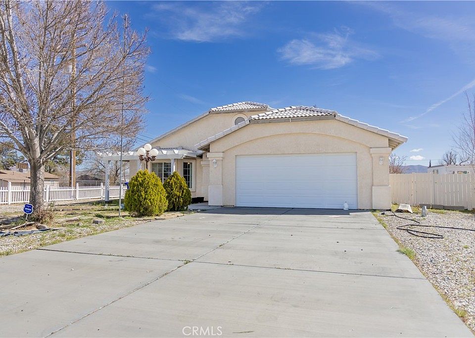 14215 Pawnee Rd, Apple Valley, CA 92307 Zillow
