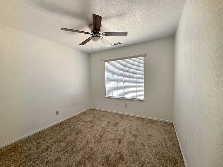 2101 E Pinedale Ave — Photo 7