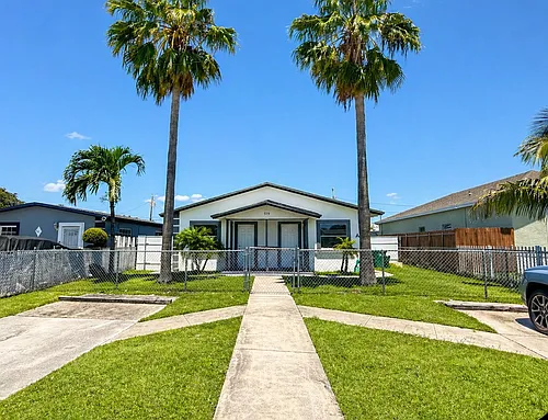 519 NW 10th Ave #B Photo 1