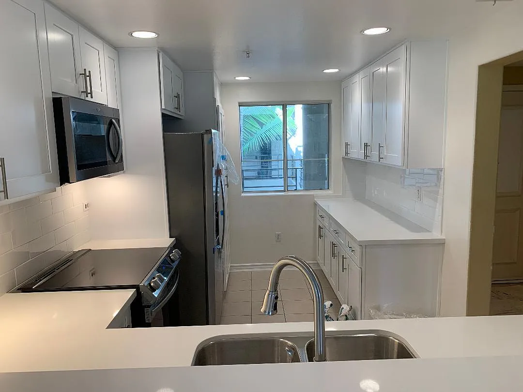 2 bed, 1261 sqft, $3,300 — Photo 4