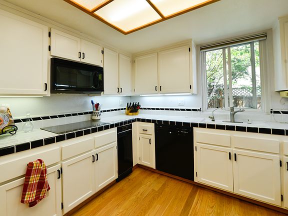 5th image of 2946 Del Loma Dr