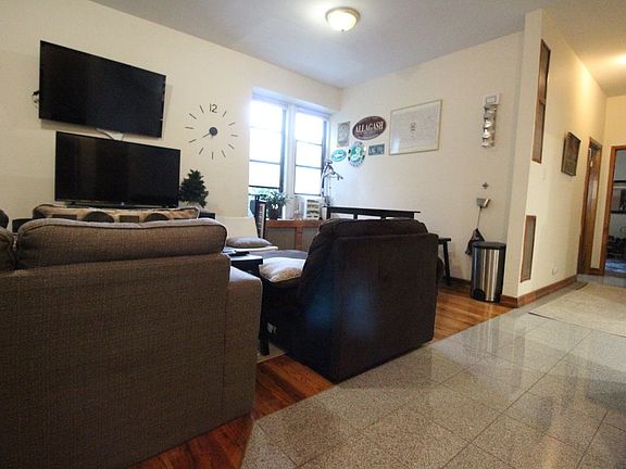 5th image of 200 W 98th St APT 2E