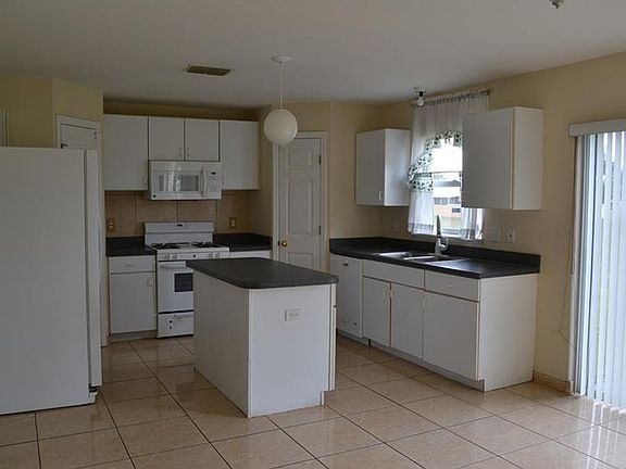 5th image of 1738 Westminster Trl