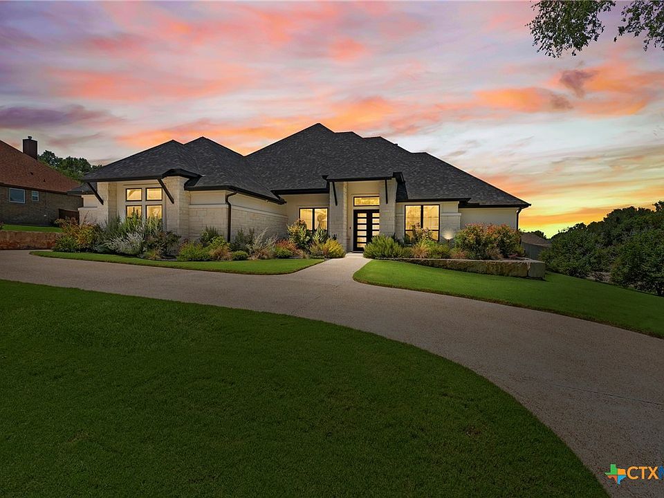 1st image of 1606 Altavista Loop
