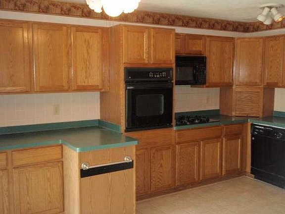 5th image of 1631 W Edgerton Ave Unit E