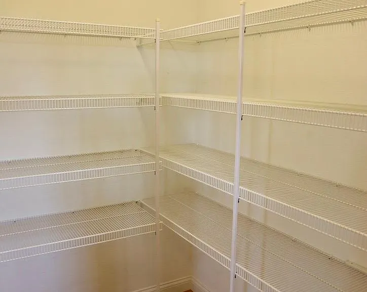 walk-in pantry