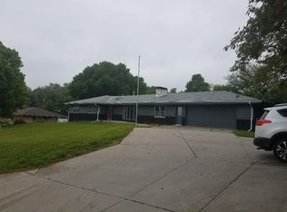 406 N 90th St, Omaha, NE 68114