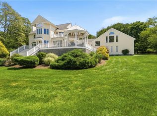 38 Gondola Ave, Jamestown, RI 02835