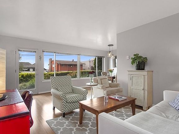 3rd image of 330 W Olympic Pl
