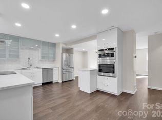 8308 Knights Bridge Rd, Charlotte, NC 28210