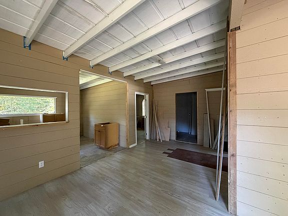 4th image of 147 Sibyl Ln