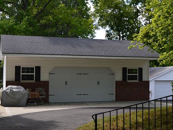 3rd image of 4771 Pleasant Ave
