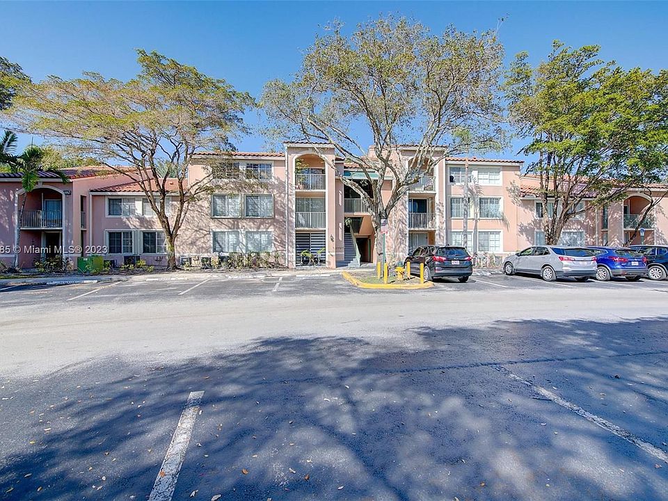 1st image of 12106 Saint Andrews Pl APT 205