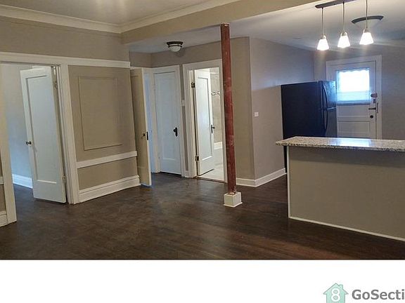 5th image of 7412 S Prairie Ave #1REAR