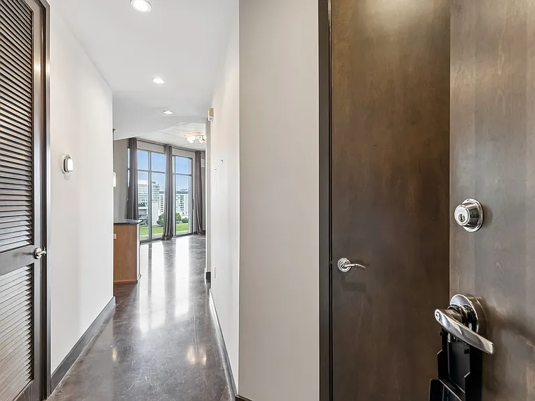 1510 Demonbreun St #702 — Photo 6