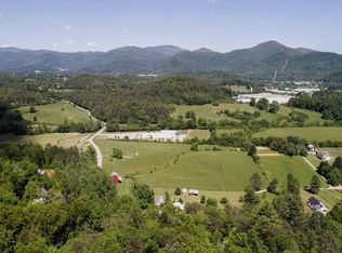 6300 Blk Wolffork Rd, Rabun Gap, GA 30568