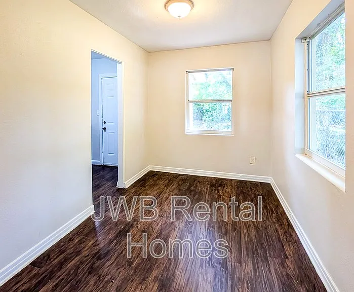 2817 Mars Ave — Photo 3