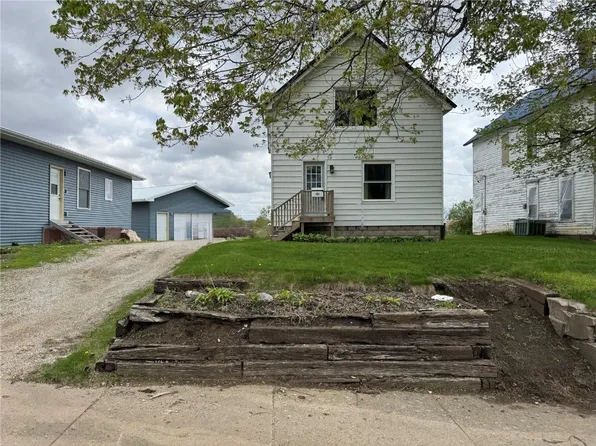 1609 11th Ave, Belle Plaine, IA 52208