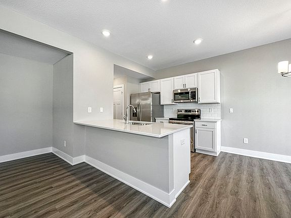 2nd image of 1404 NE Primrose Ln