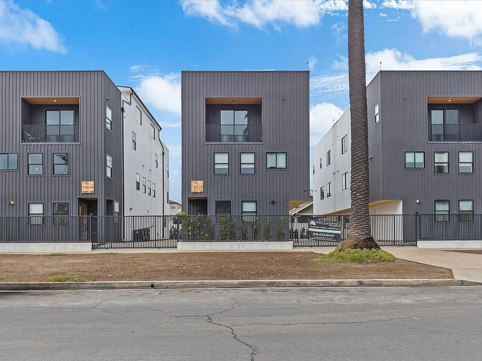 1161 Browning Blvd #3/4