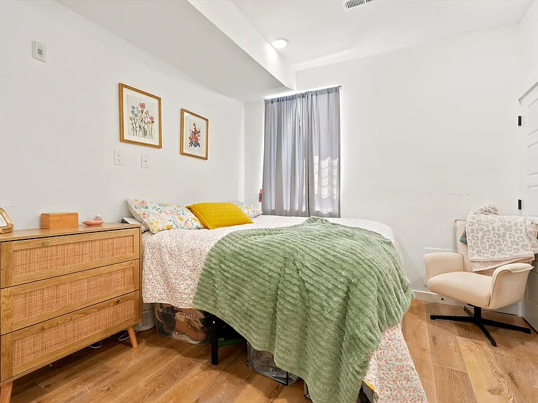 1729 Francis St #1 — Photo 15