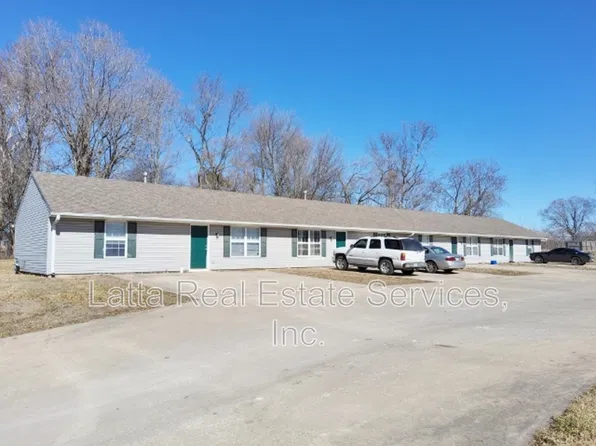 410 S Johnson Dr APT 2, Odessa, MO 64076