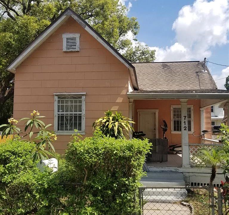 1st image of 712 E Forest Ave
