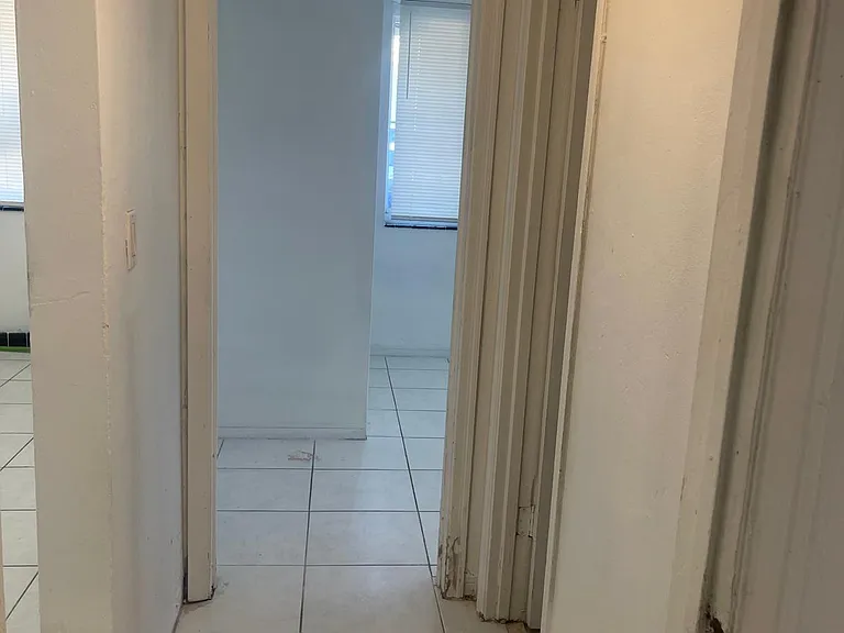 4950 N Miami Ave #B — Photo 4