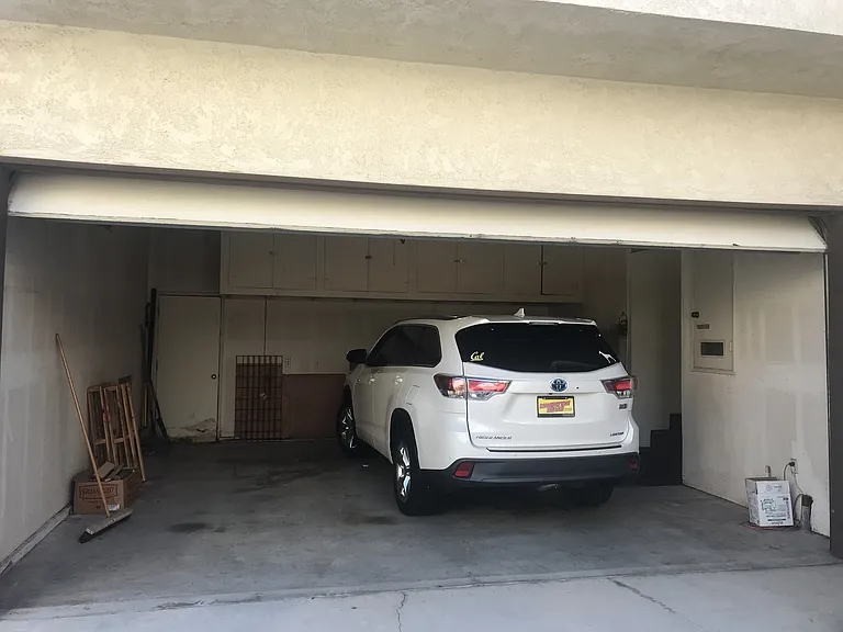 2112 Pullman Ln — Photo 31