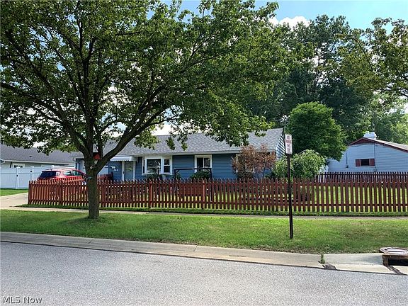 2nd image of 264 Vivian Dr