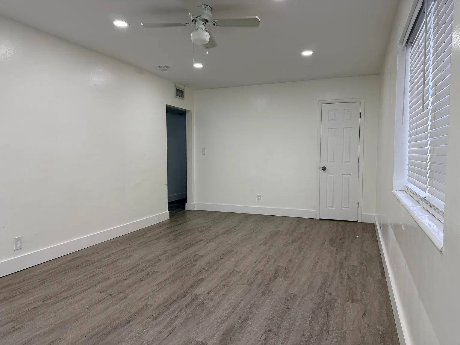 2 bed, 1.0 bath, 1100 sqft, $2,050 — Photo 4