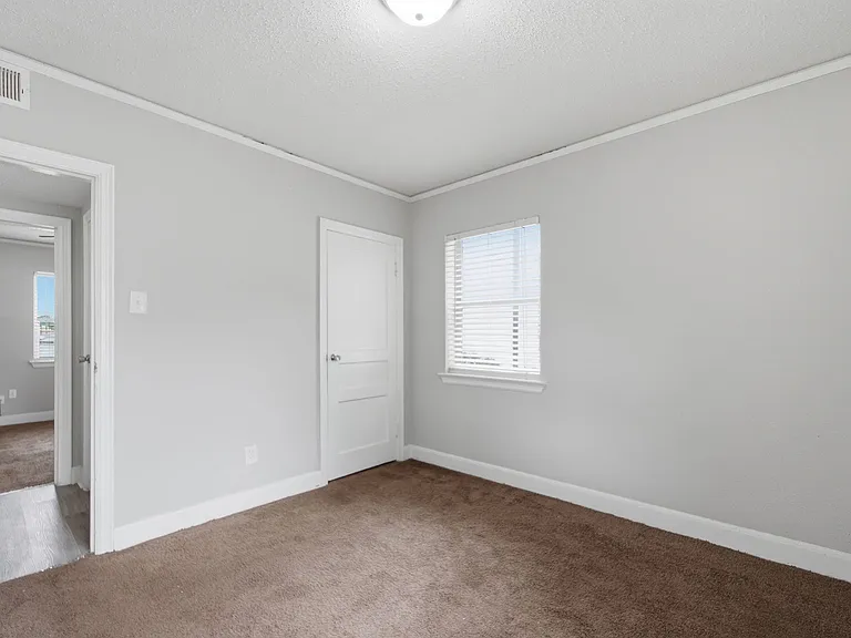 Millington Oaks Apartments — Photo 6