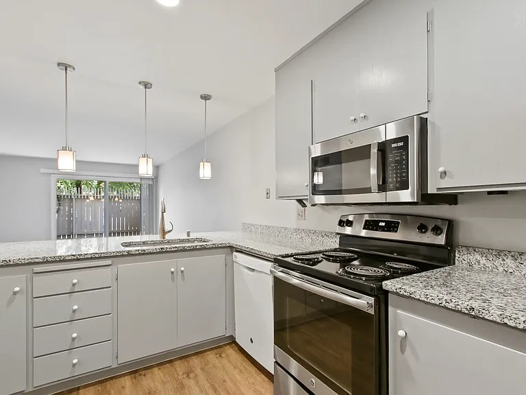 745 F St #2 — Photo 2