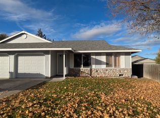 2207 SW Quartz Ave, Redmond, OR 97756