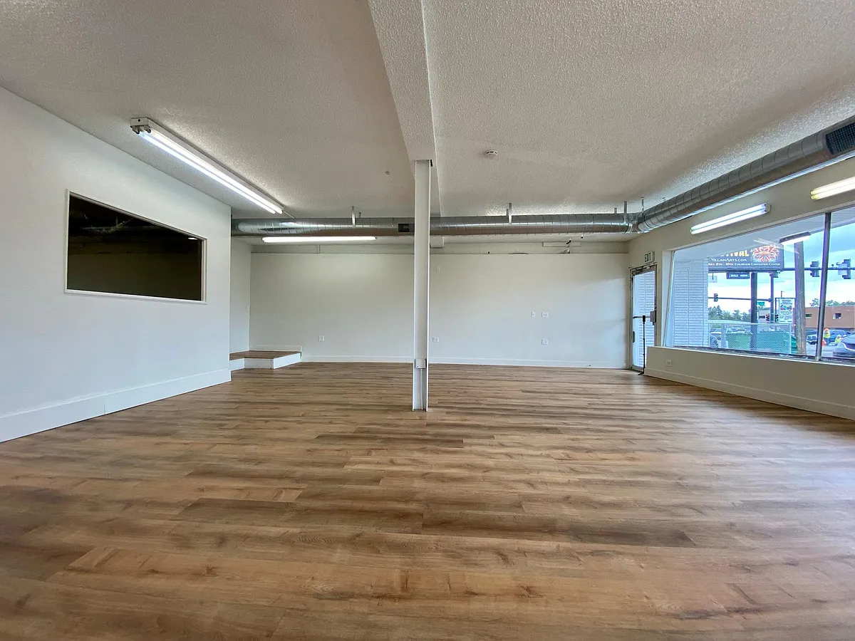 Building Photo - 2415 W Evans Ave