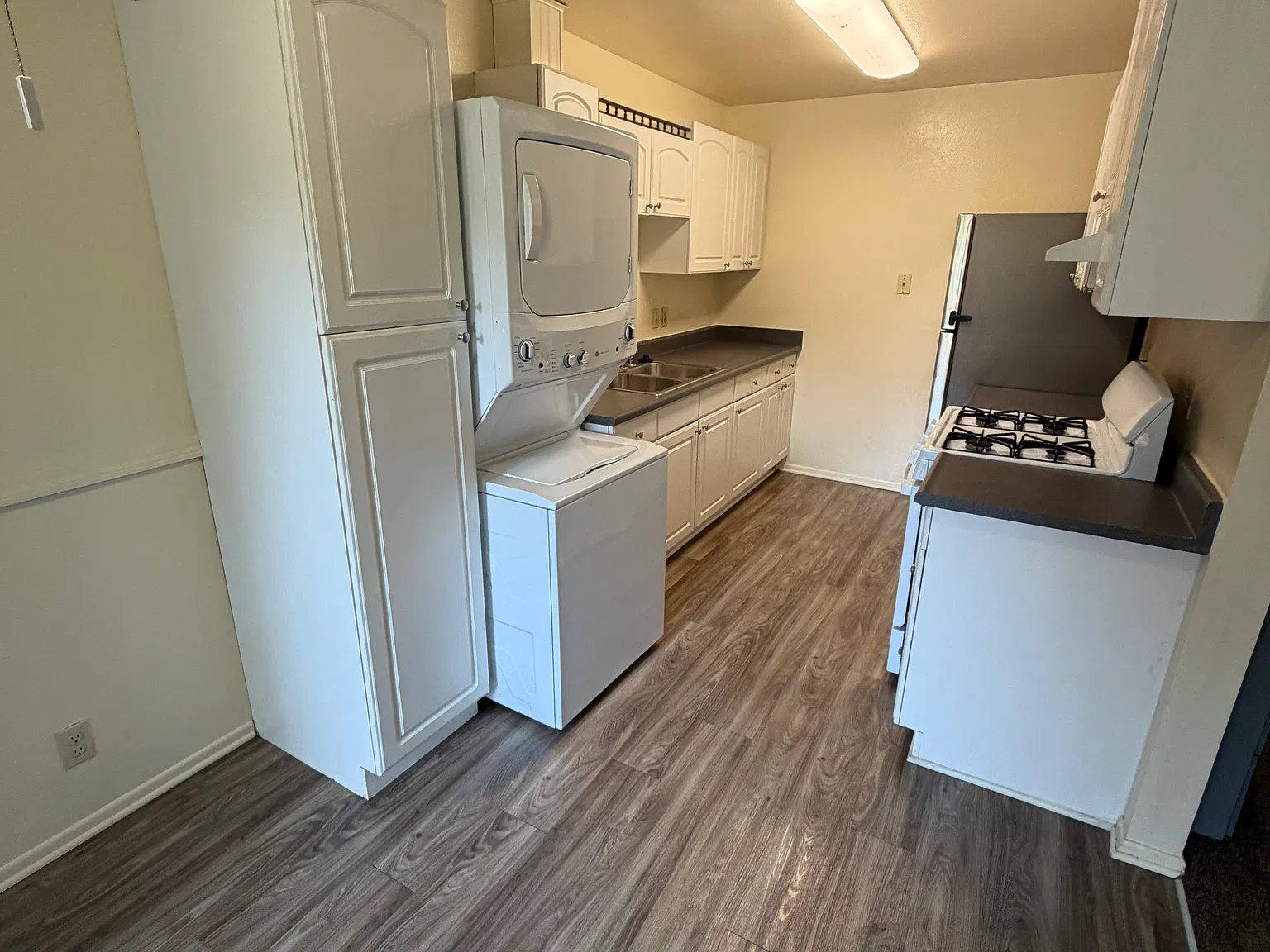 1 bed, 700 sqft, $1,975 — Photo 3