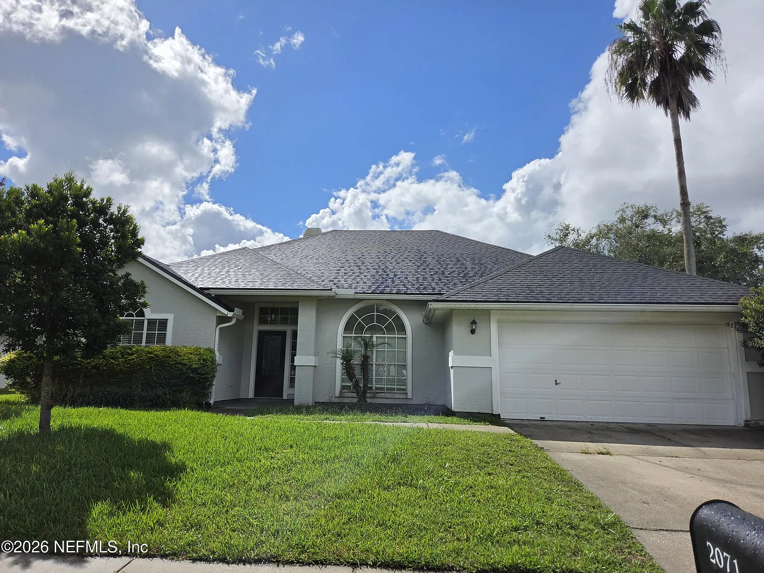 4 bed, 2.0 bath, 1969 sqft, $2,500 — Photo 2