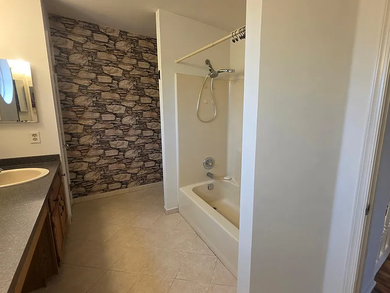 138 Persimmon St — Photo 42