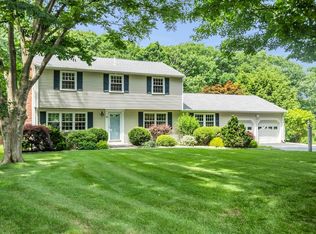 9 Berry Ln, Acton, MA 01720