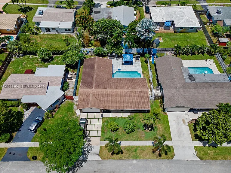 4241 NW 9th Ct #EFFICIENCY — Photo 24