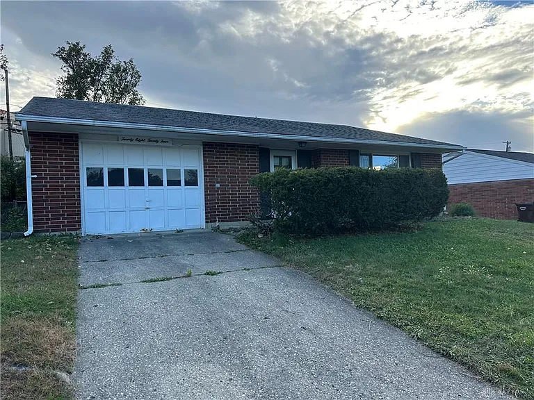 2824 Pinegrove Dr — Photo 16