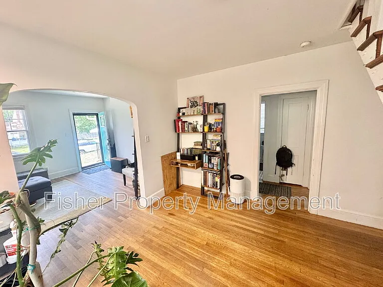 2205 Fenton St — Photo 7