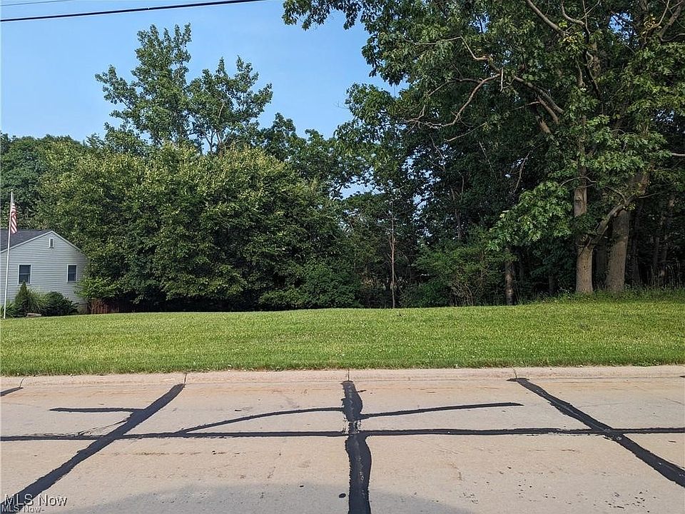 2nd image of Laura Lee Ln