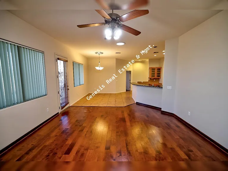 770 W Grantham St — Photo 11