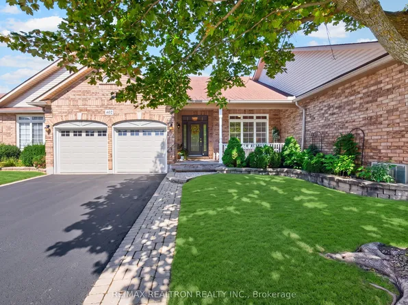 402 Morley Cook Cres, Newmarket, ON L3X 2M3
