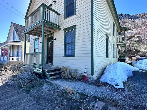 458 S C St #A Photo 1
