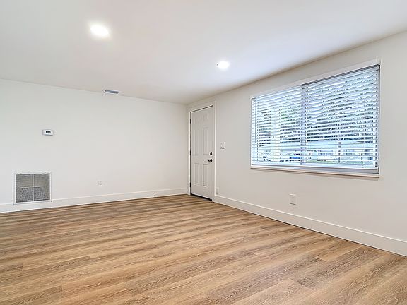 5th image of 150 W Mariana Ave #150