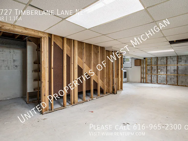 1727 Timberlane Ln NE — Photo 11