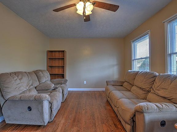 2nd image of 3357 Lightwood St