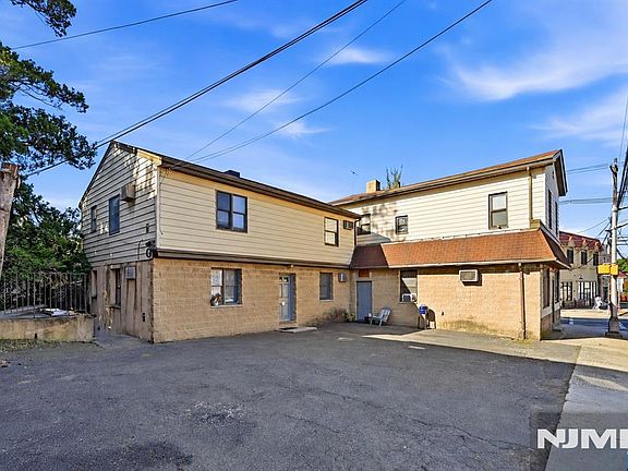 3rd image of 235 Centre Street